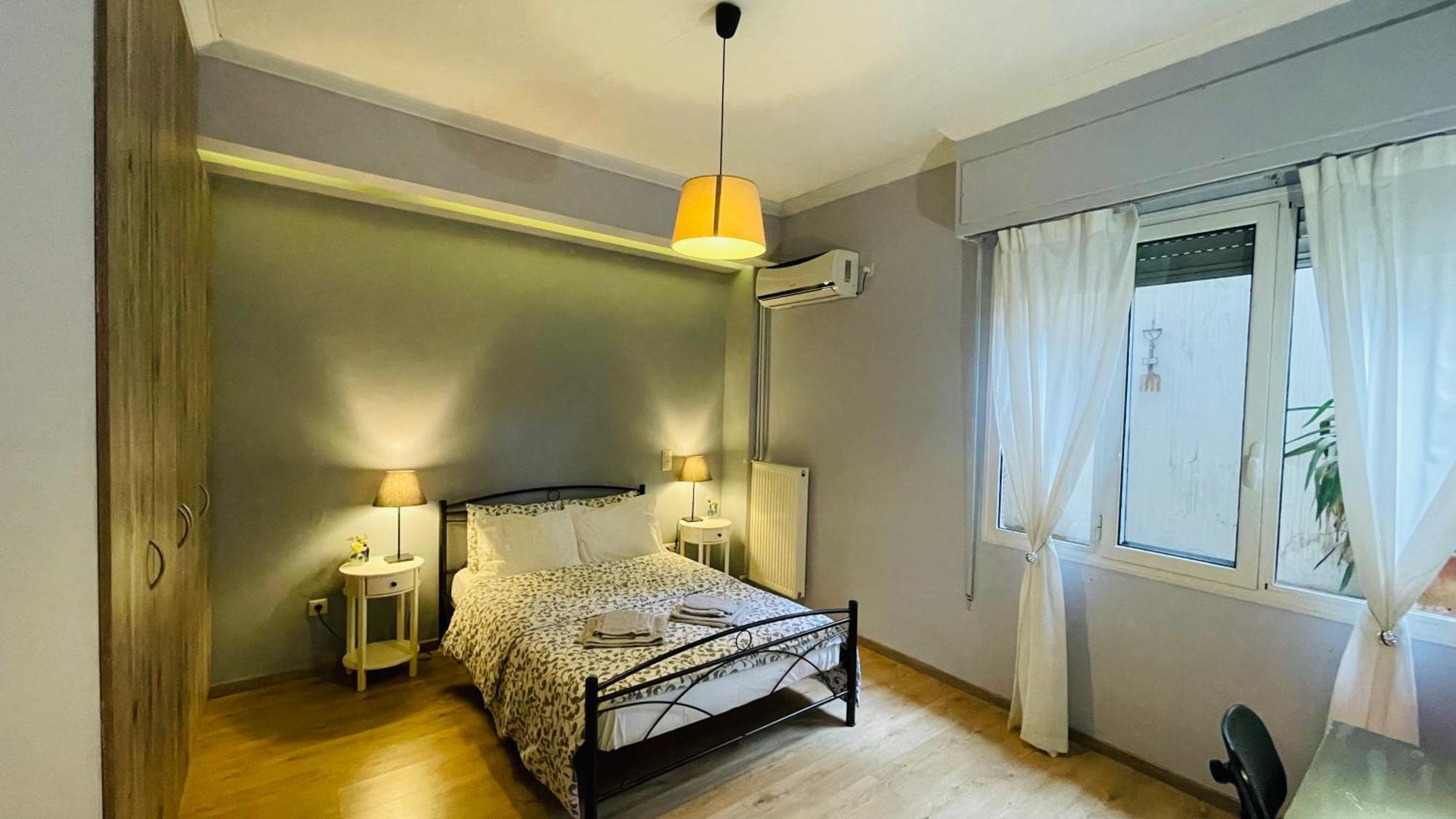 Cozy Apartment Ideally Located City Center And Megaron Moussikis Metro Station アテネ エクステリア 写真